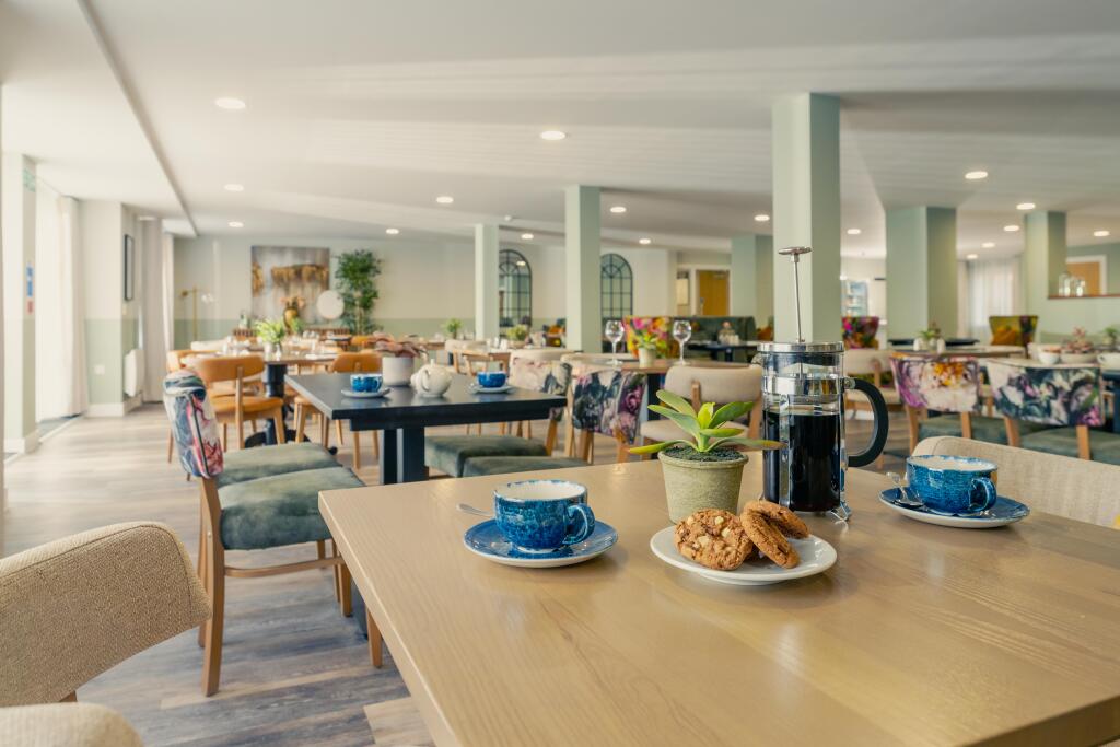 Main image of property: Bilton Road,
Bilton,
Rugby,
Warwickshire,
CV22 7BA